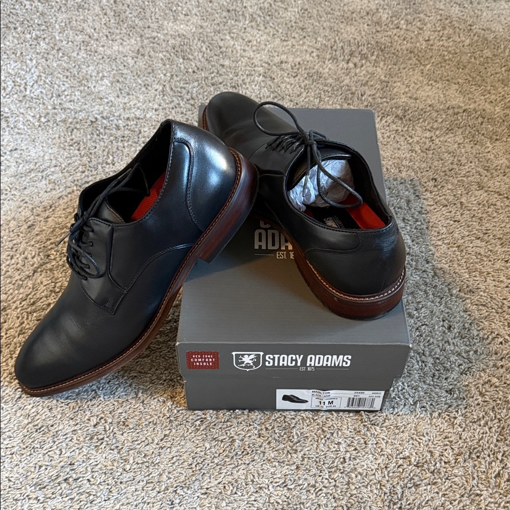Stacy Adams Black Leather Oxfords with Brown Sole